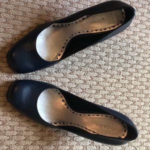 Navy BCBG heels